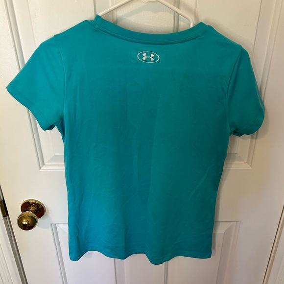 Under armour, t-shirts, like new, size Small. - Picture 2 of 2